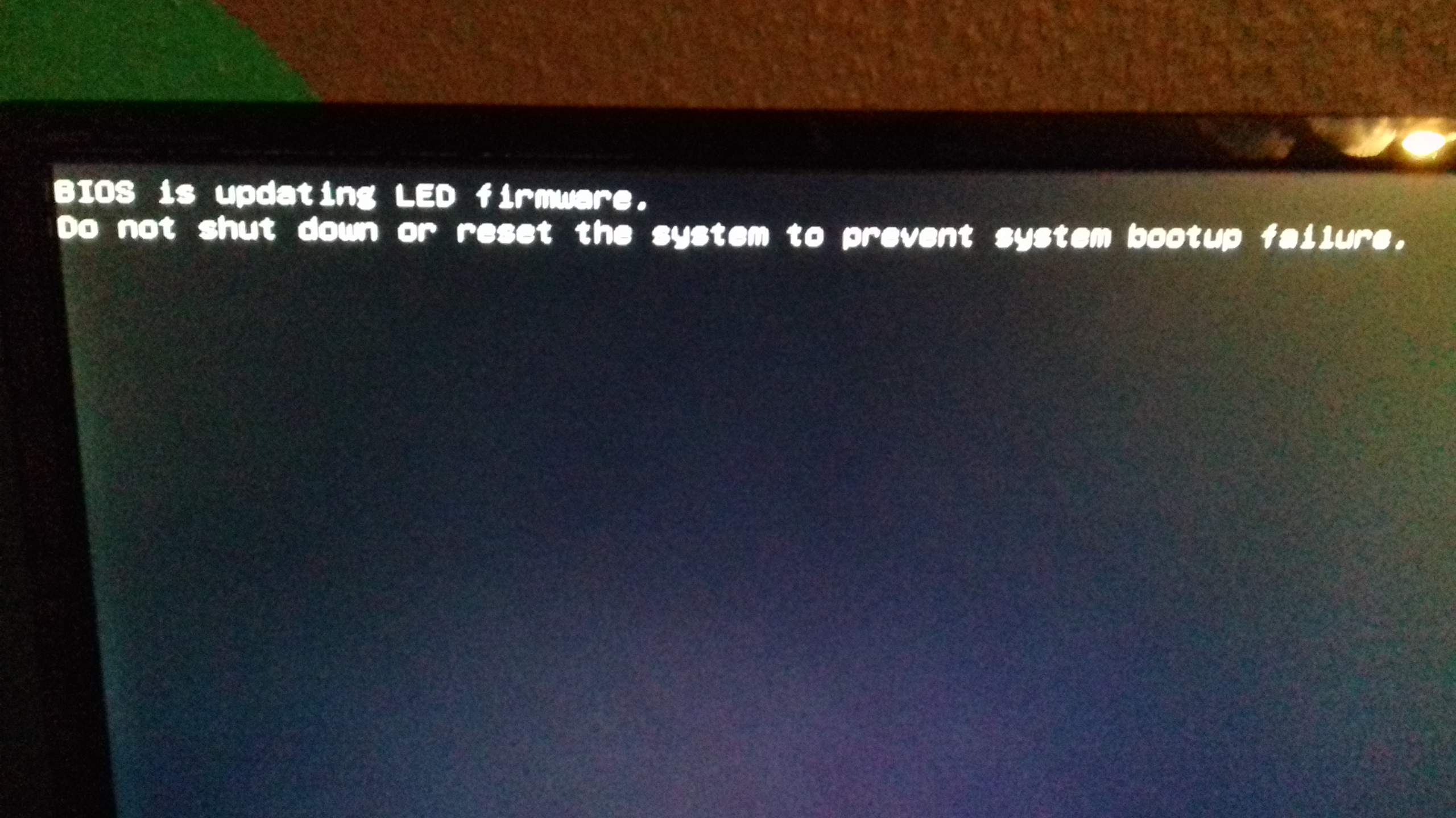 BIOS is updating LED firmware? (Computer, Technik, Spiele und Gaming)