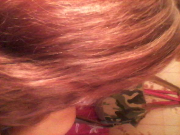 jetzt meine haarfarbe :-( sieht bisdchen sehr rot auf das bild aus - (Haare, Beauty, Haarfarbe)