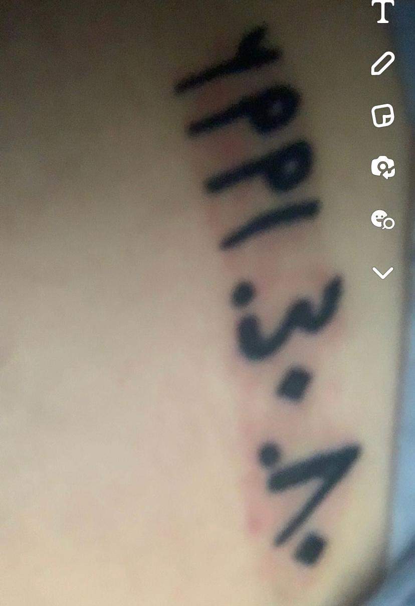 Blauerfleck auf tattoo? (Körper, Schmerzen, Pflege)