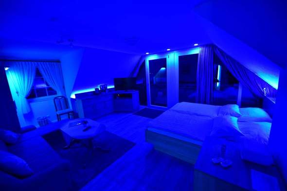 Blaues LED im Zimmer? (LED-Licht)