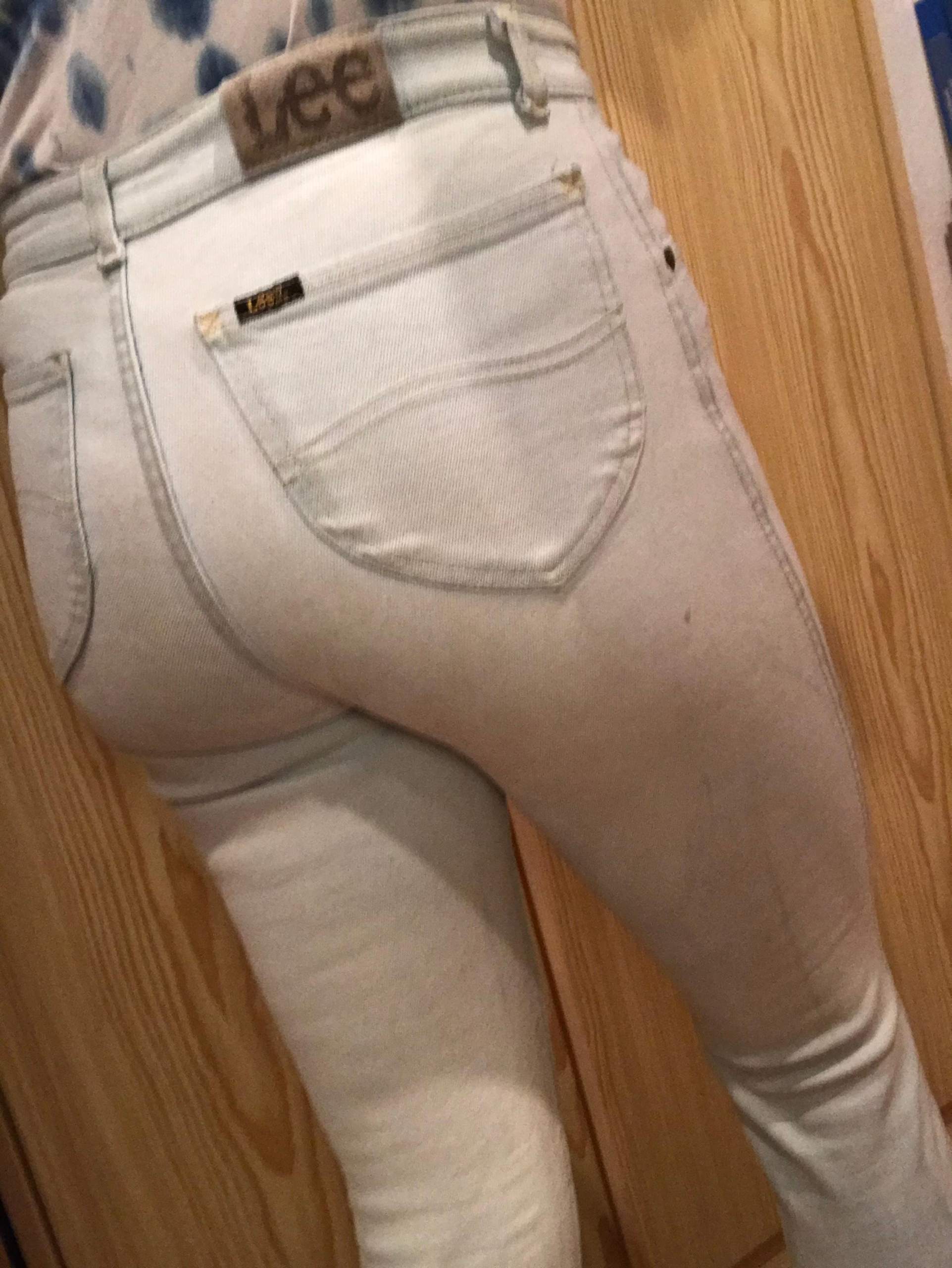 Bleached skinny Jeanswelche sitzt am besten? (Umfrage, Abstimmung