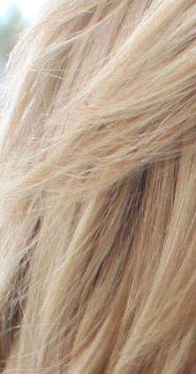 Blonde braune haare augen Mädchen blonde