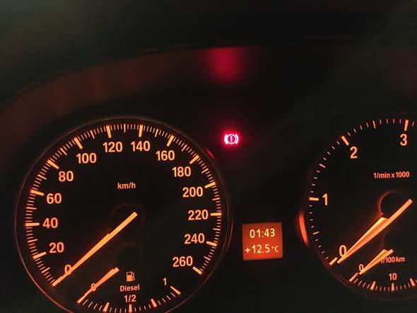 Bmw Bremsbelage Verschleissanzeige Auto Und Motorrad Anzeige Fehlermeldung