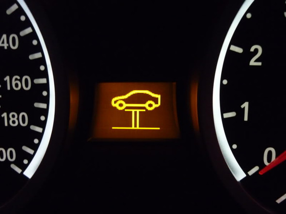 Bmw Service Fallig Hebebuhne Fahre Einen E87 116i Im Service Menu Leuchtet Service Fallig Auf Beim Motor Starten Vieles Grade Gecheckt Loschen Technik Auto Kfz