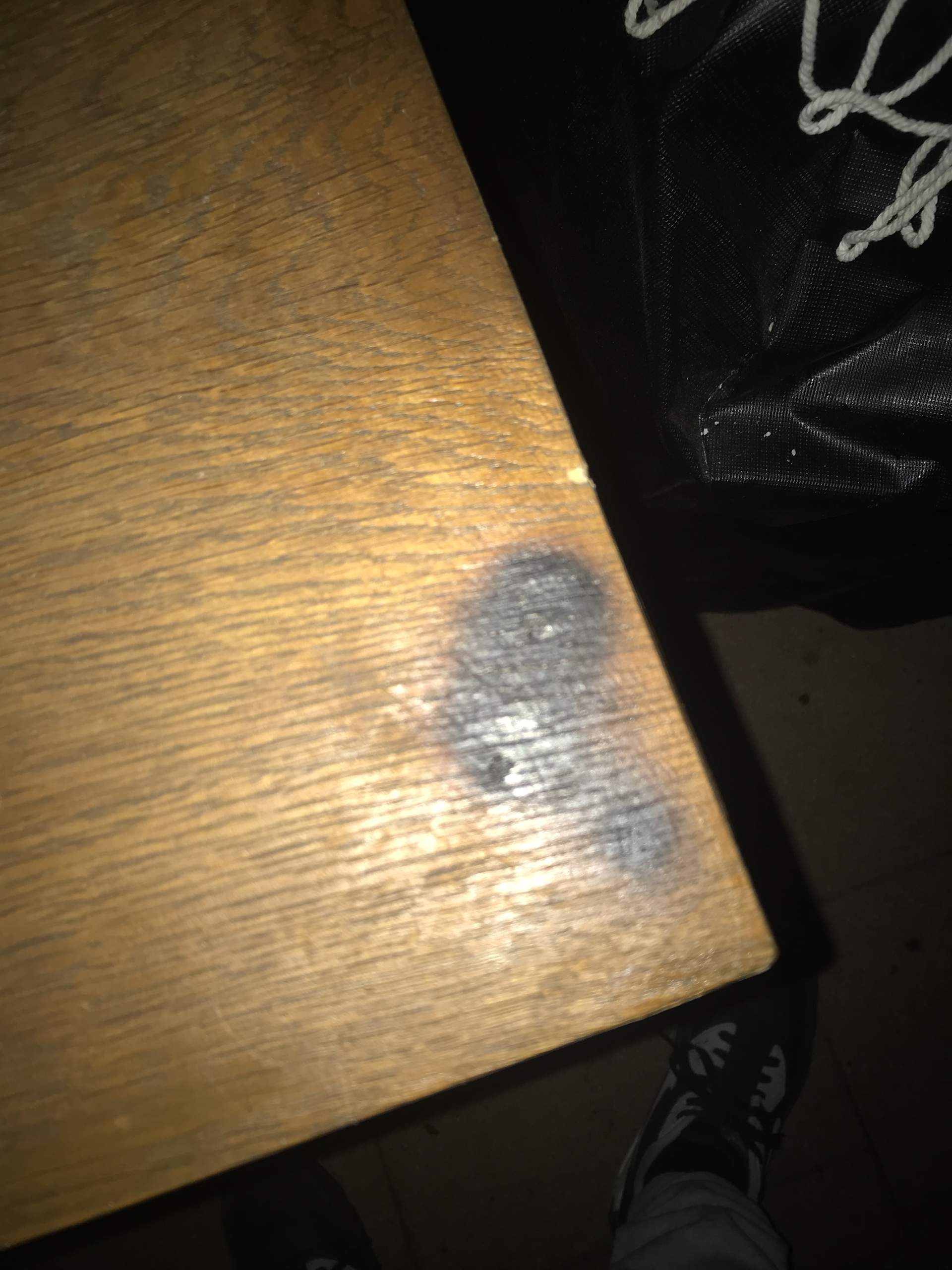 Brandfleck entfernen Holztisch? (Holz, Problemlösung, Schreiner)