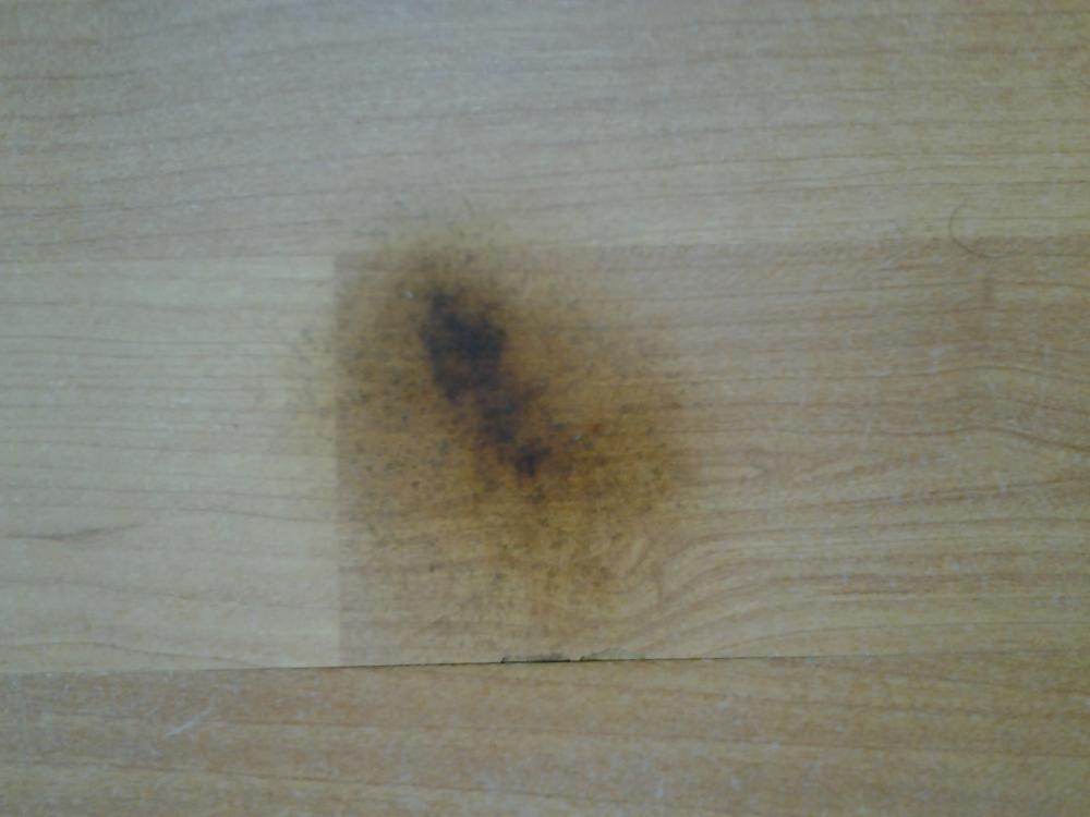 Brandfleck im Laminat entfernen / vermindern (Flecken, Boden)