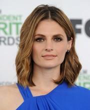 Oder so (Stana Katic) - (Haare, Farbe, blond)