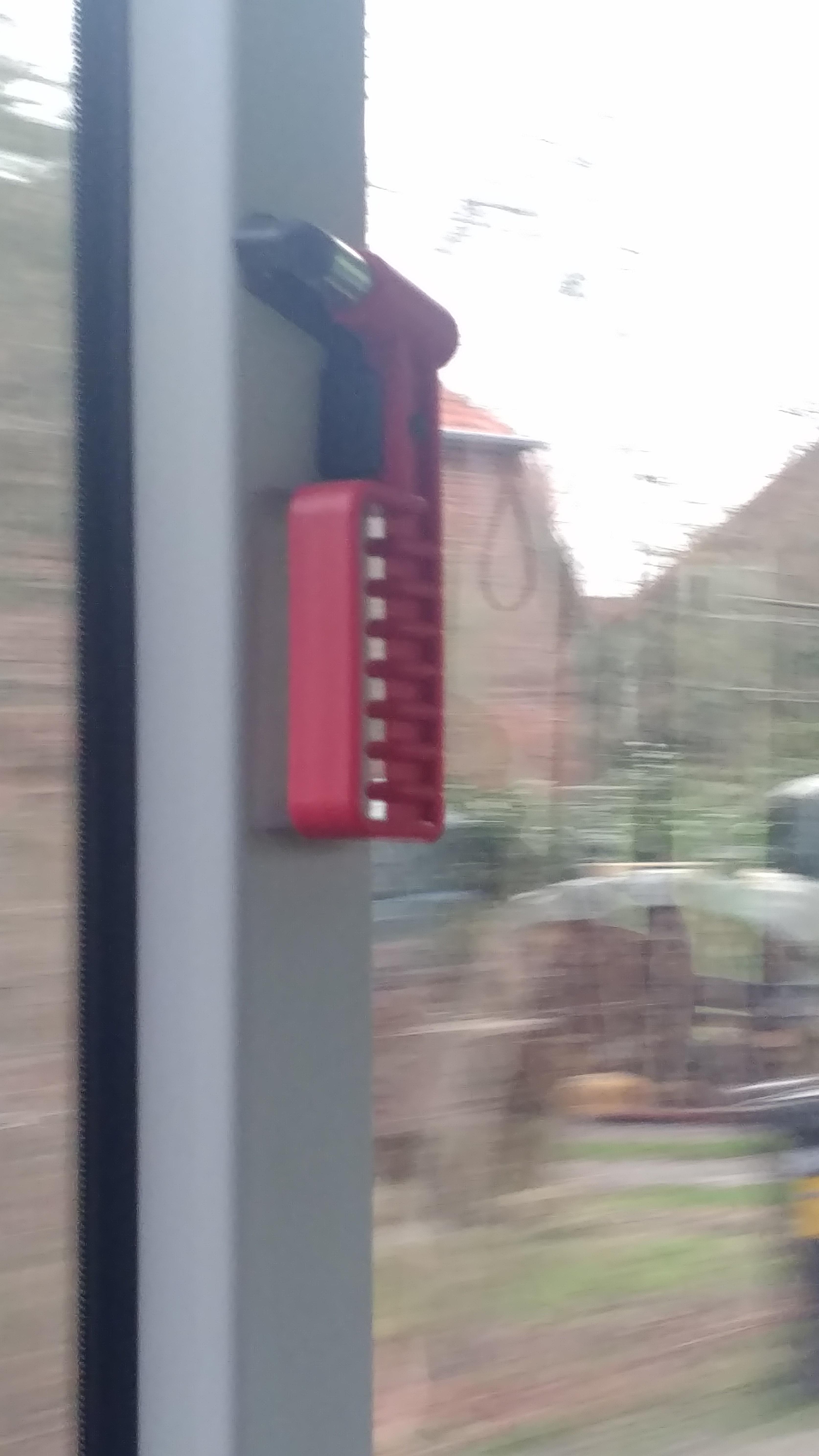 Bus Fenster hammer?