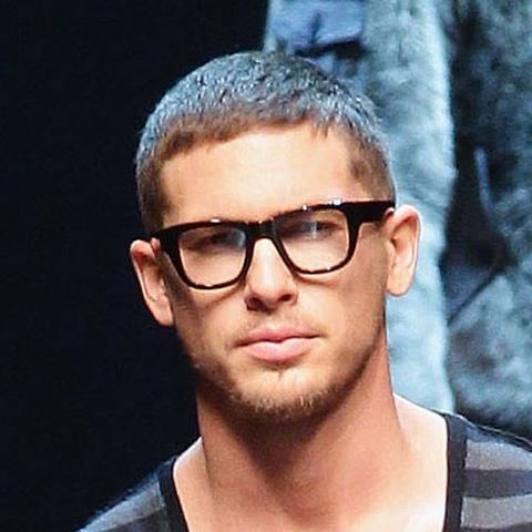 Buzz Cut wie Computer Freizeit Haare Buzz Cut wie Computer Freizeit Haare