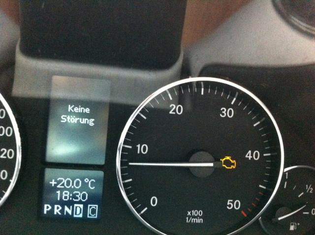 C Klasse Zeigt Symbol An Was Ist Kaputt Siehe Bild Auto Fehler Anzeige