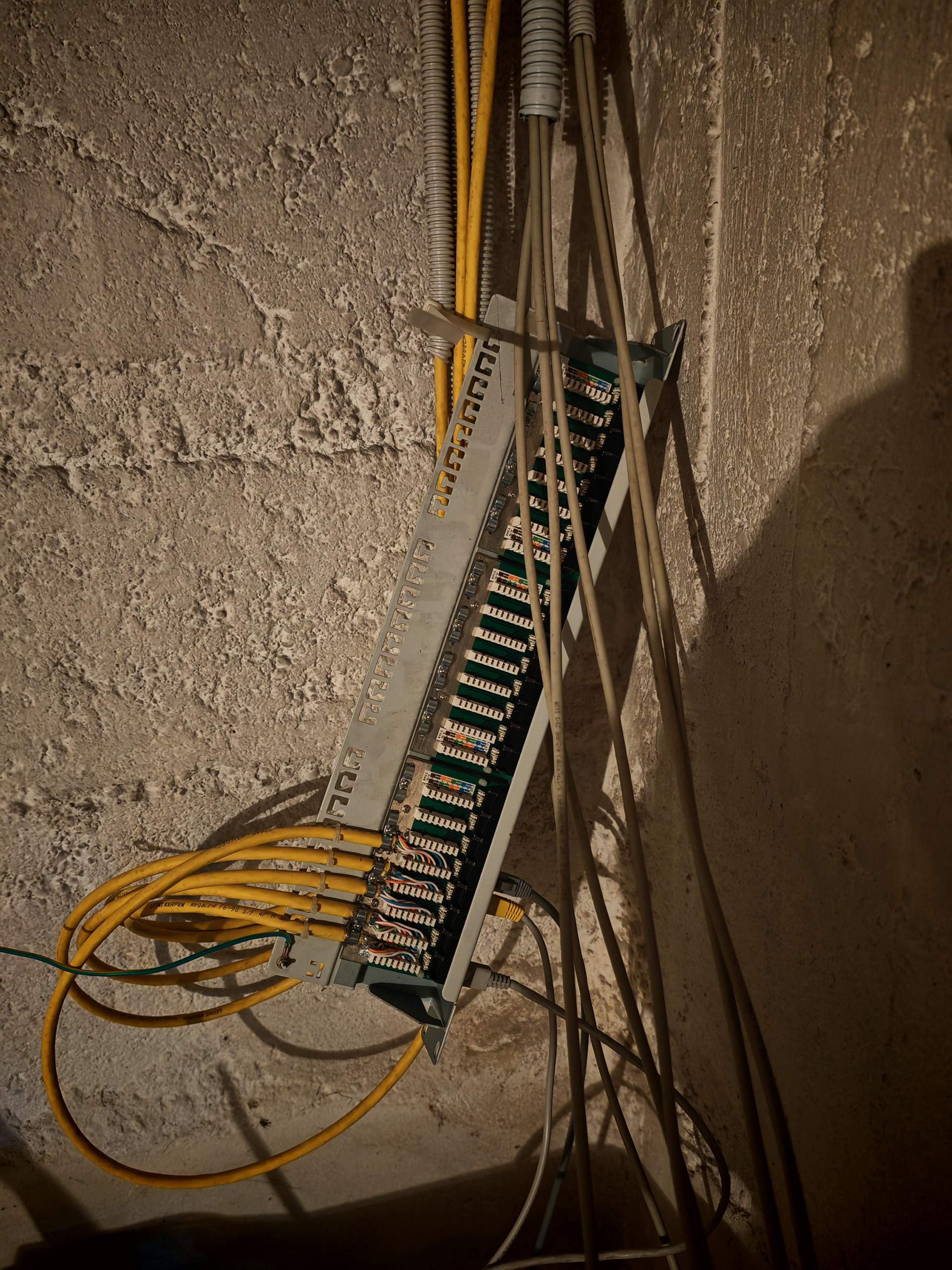CAT 6 Kabel mit nur 6 Adern? (Internet, Netzwerk, LAN)