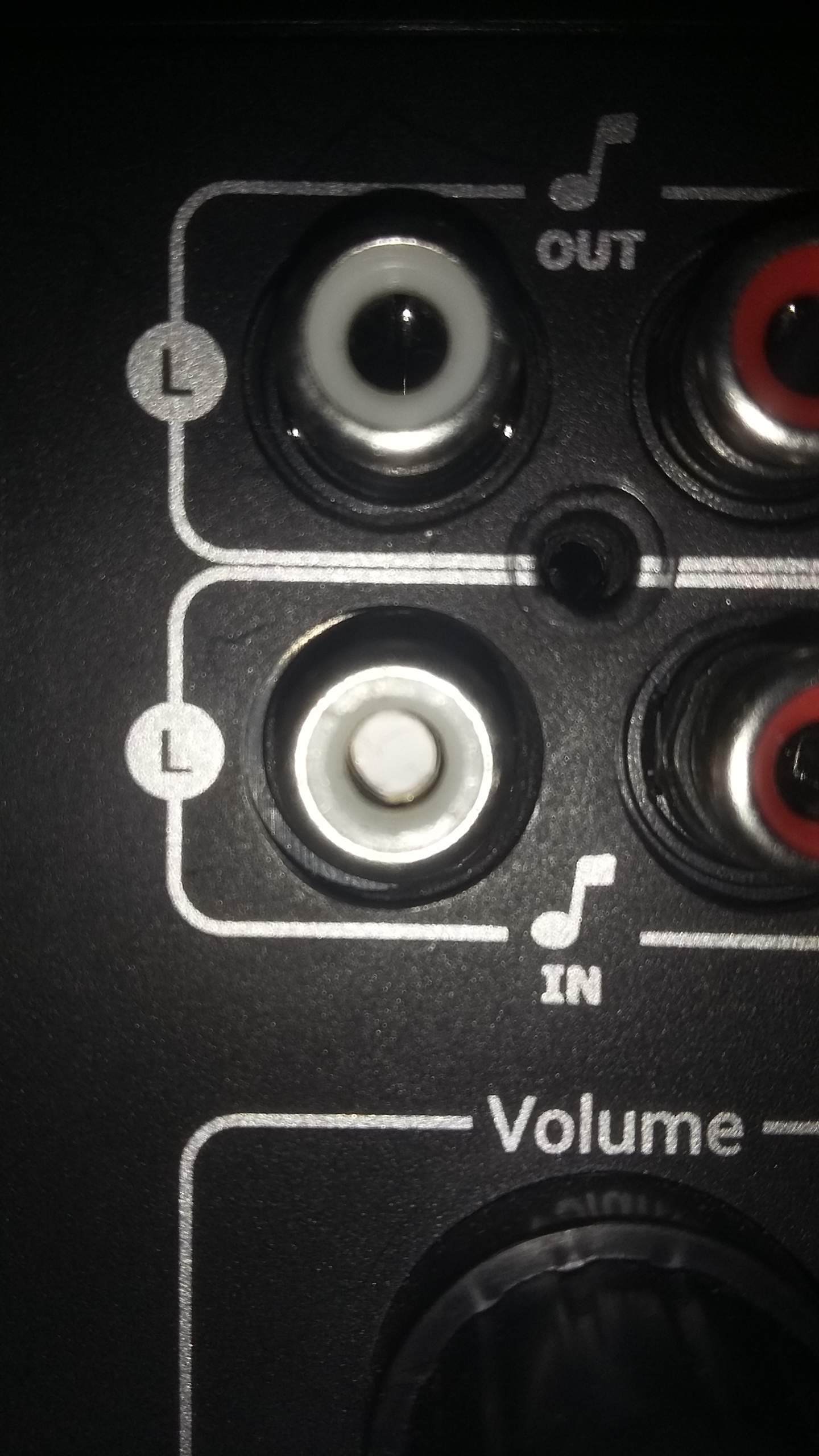 Cinch Anschluss in Subwoofer stecken geblieben und angebrochen? (Musik