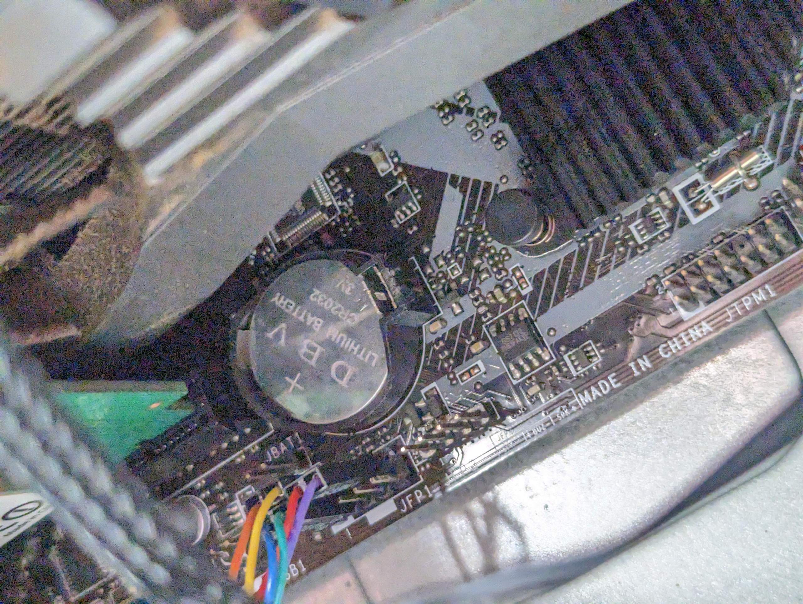 CMOS Batterie kommt nicht raus? (Mainboard, RAM, BIOS)