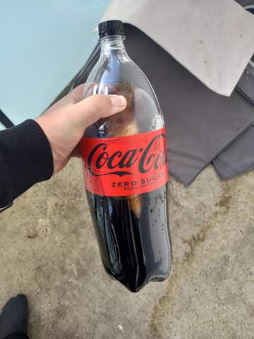  - (Coca-Cola, Eingefrohrenes)