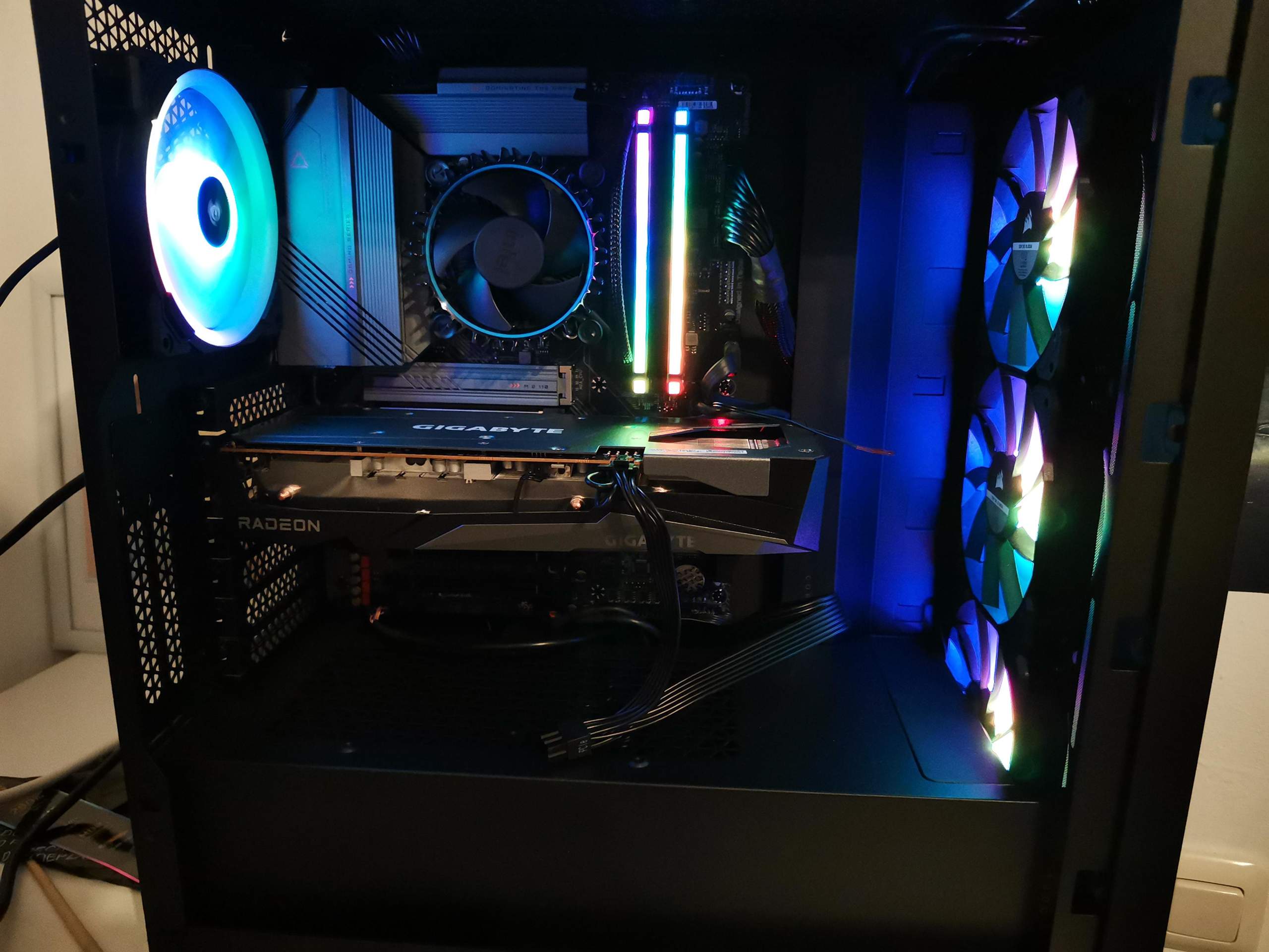 CPU debug LED leuchtet rot? Technik, Spiele und Gaming)