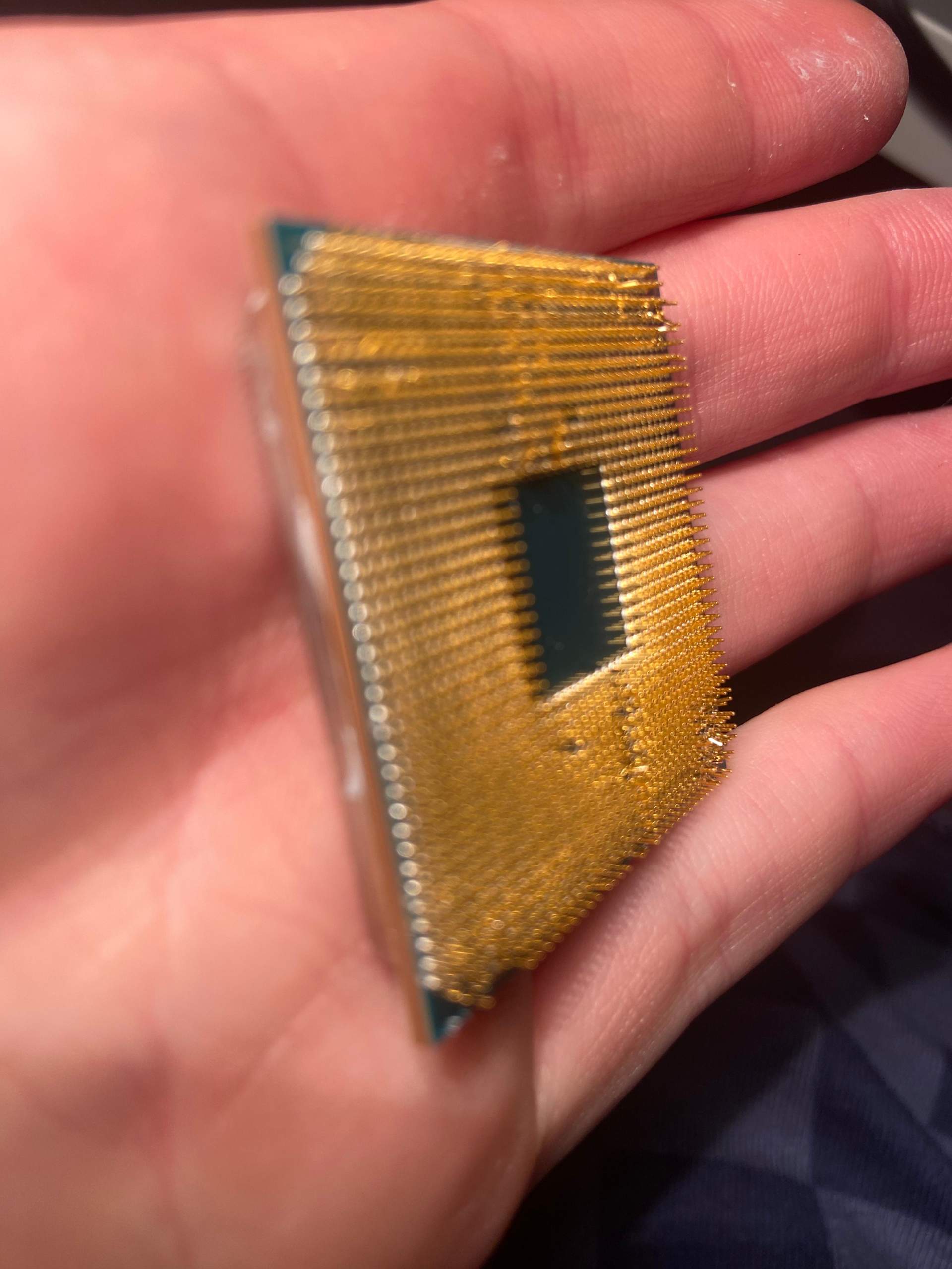 CPU Pins verbogen? (Gaming PC, Prozessor, Mainboard)