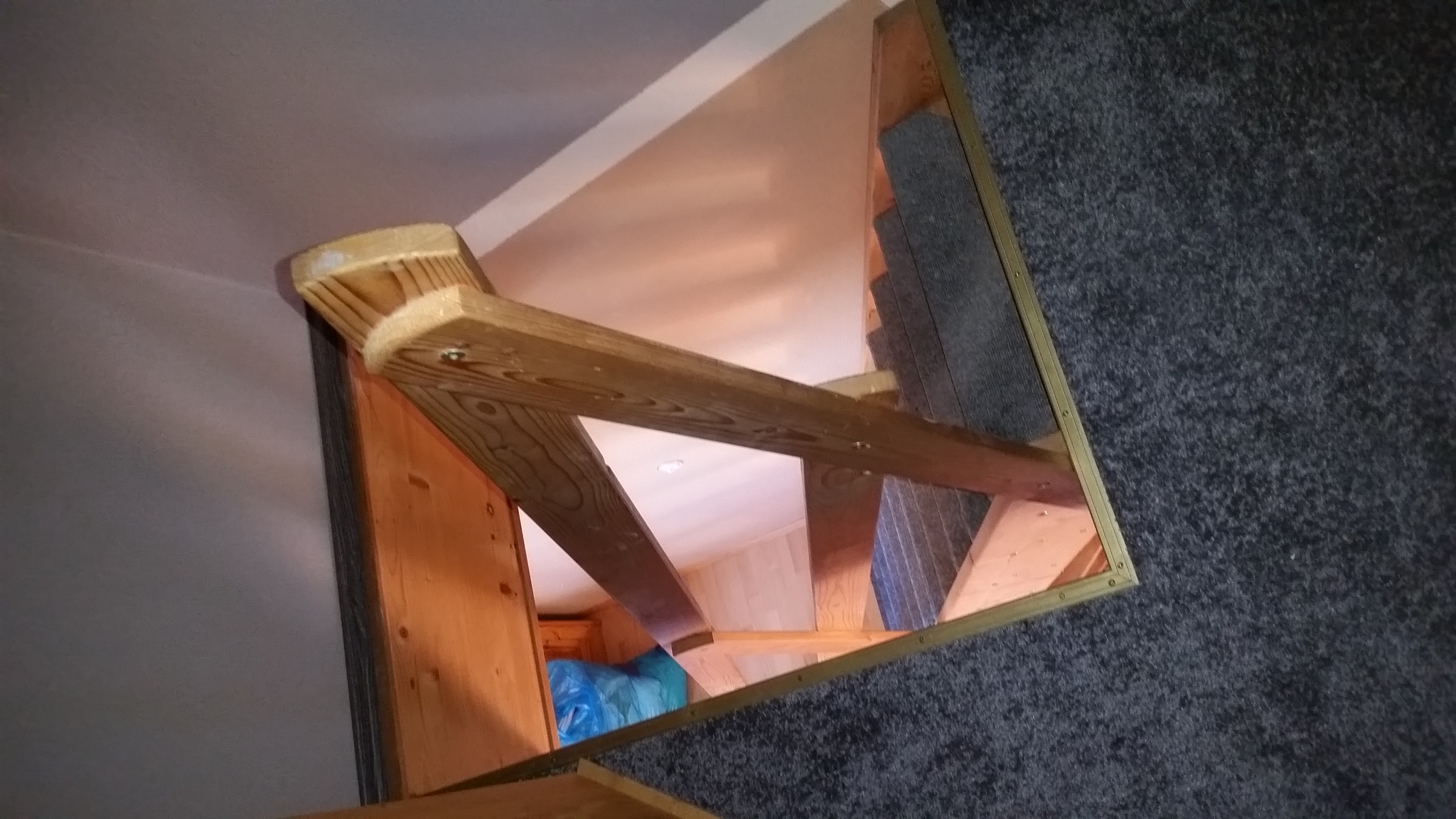 Dachbodentür? (Handwerk, Tür, dachboden)