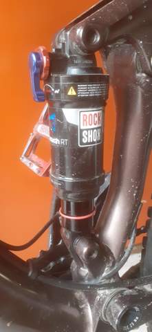 - (Fahrrad, federgabel)