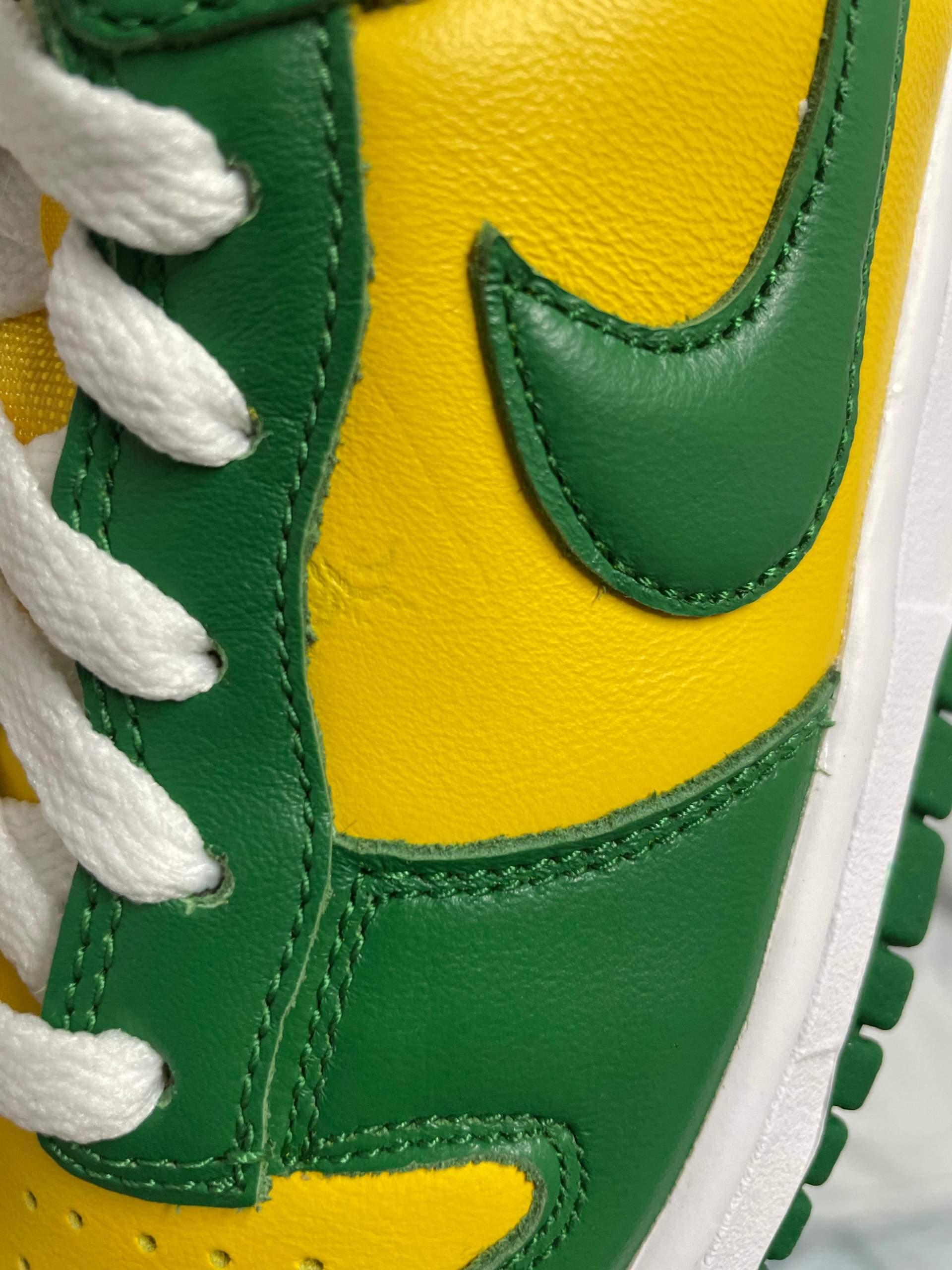 Darf ein Schuh bei StockX kleinemittlere Produktionsfehler haben? (Schuhe, Nike) Darf ein Schuh bei StockX kleinemittlere Produktionsfehler haben? (Schuhe, Nike)