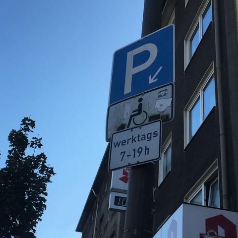 Darf Ich An Einem Sonntag An Diesem Behindertenparkplatz Parken Auto Fuhrerschein Verkehrsrecht
