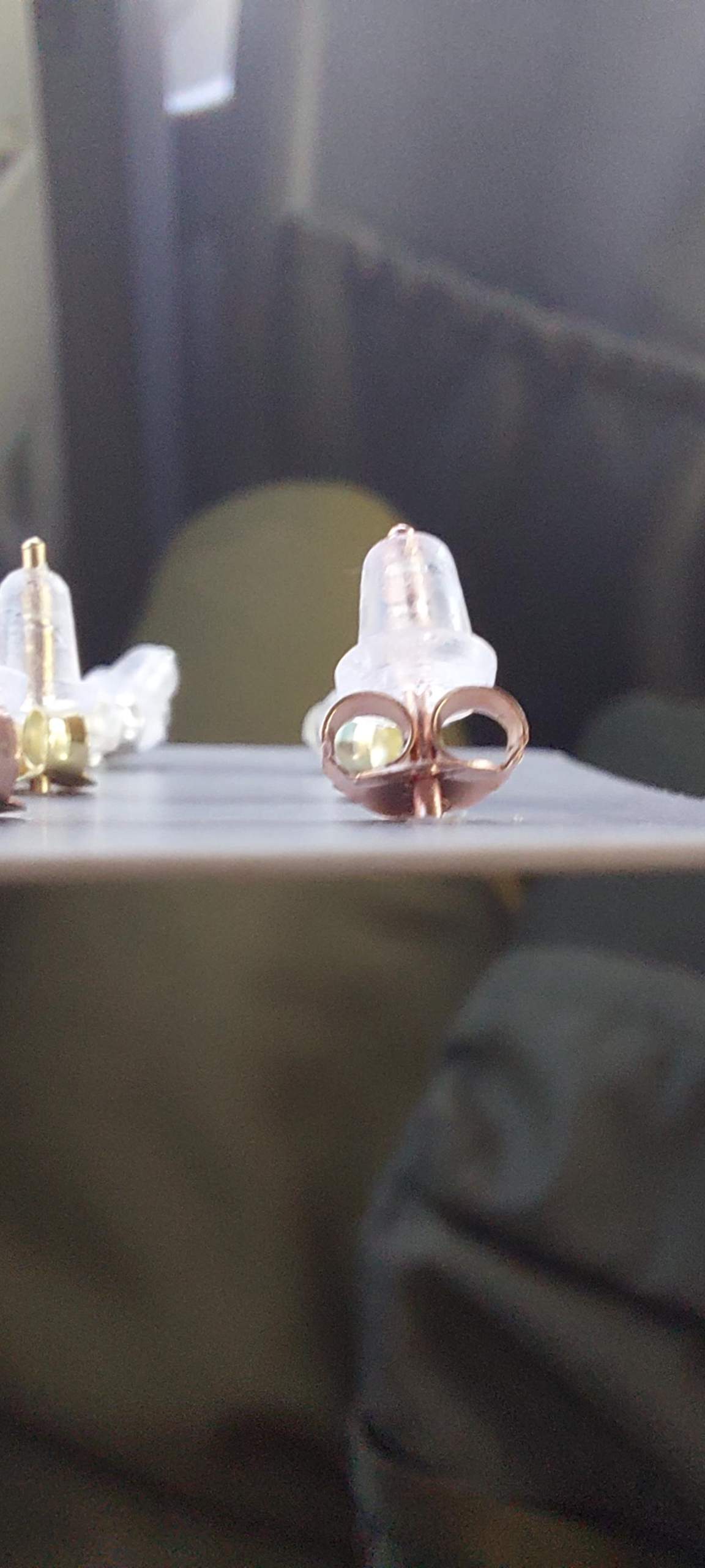 Darf ich die ohrringe schon tragen? (Schmuck, Ohrloch stechen, Ohrschmuck)