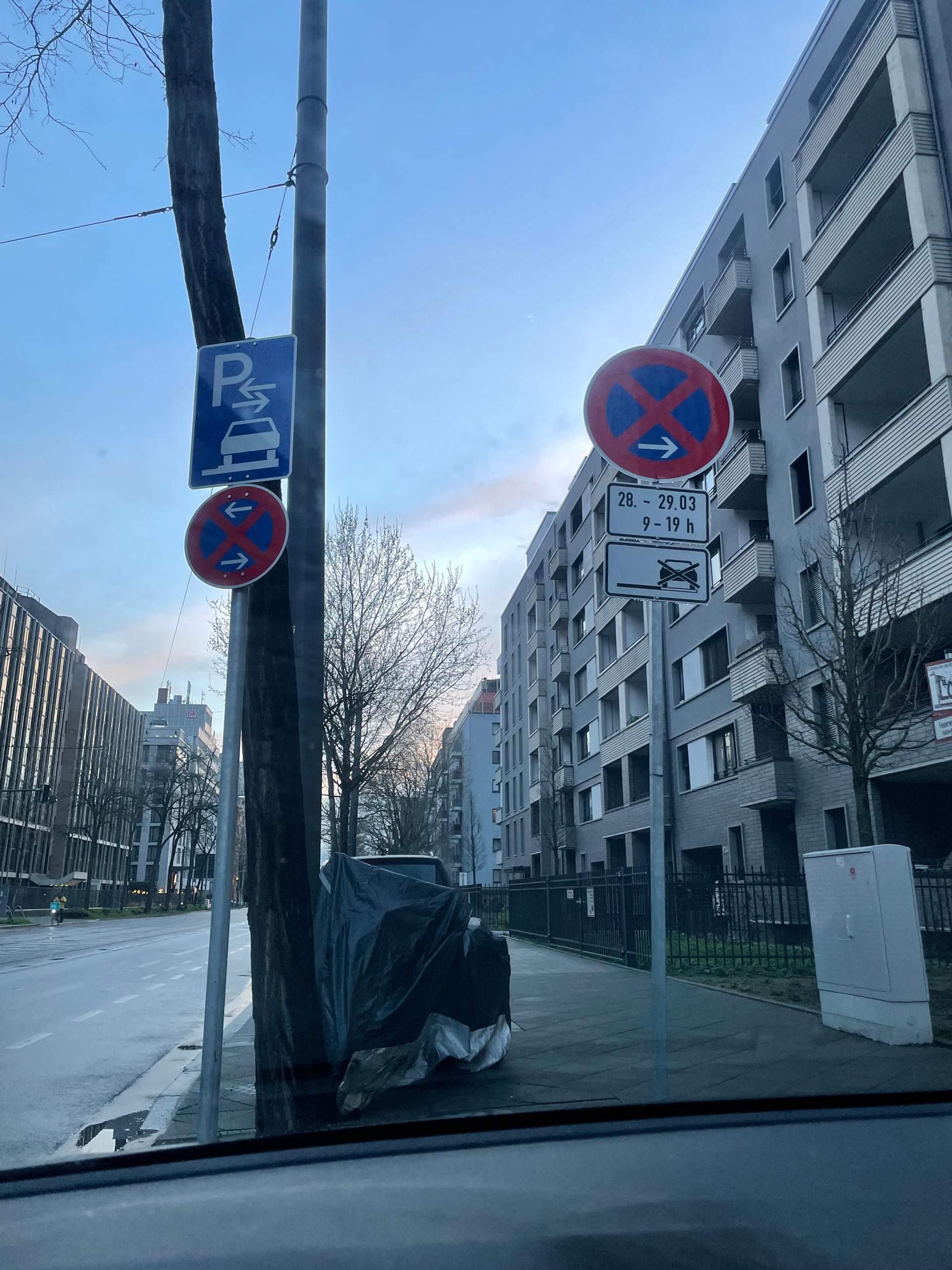 Darf ich hier parken? (Auto, Straßenverkehr, Straßenverkehrsordnung)