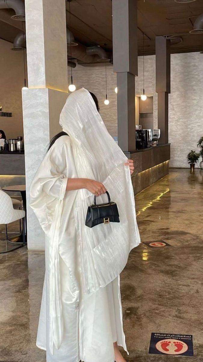 Darf man als Christin muslimische kleidung tragen? (Christentum