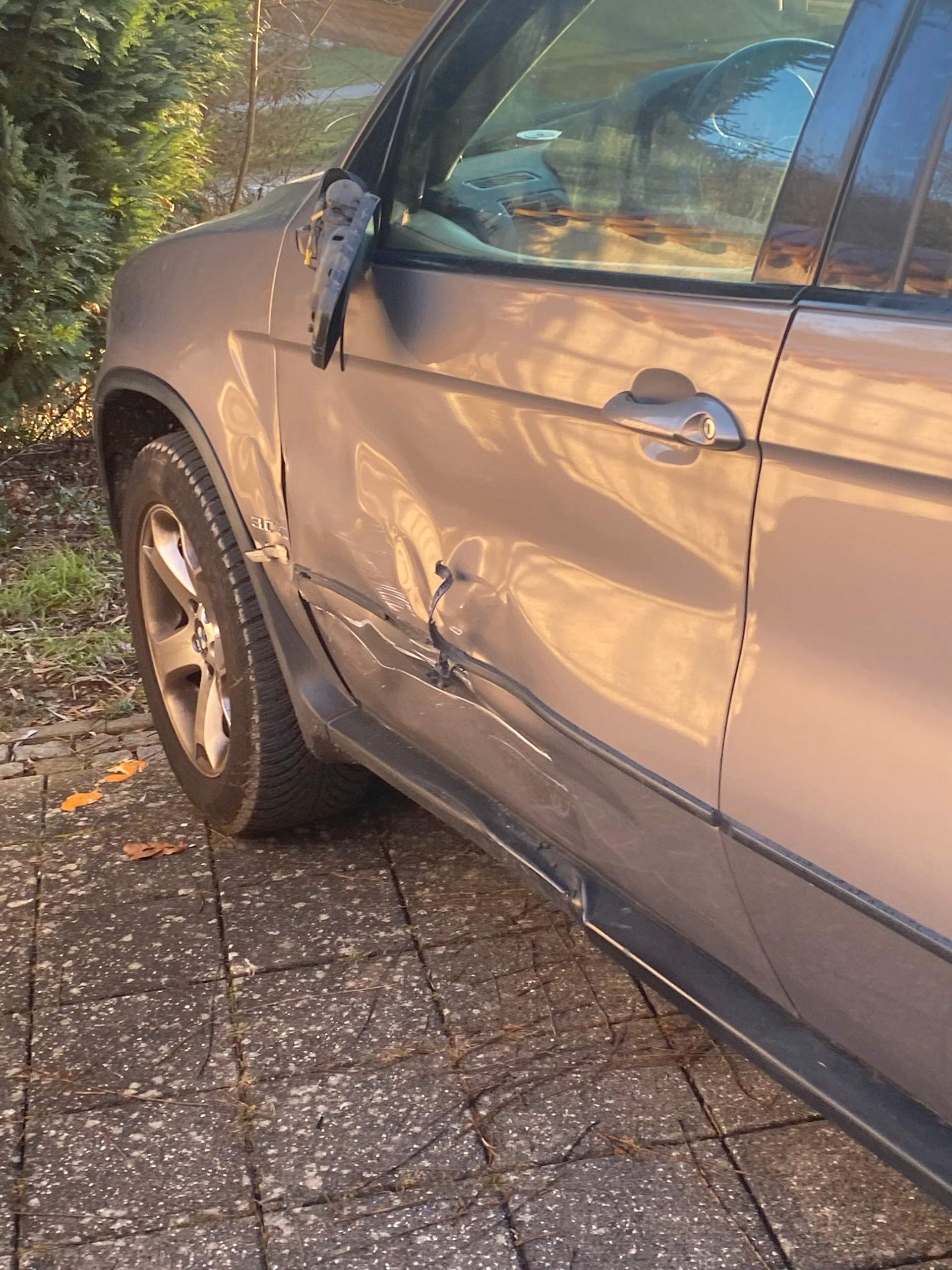 Darf Man Mit Gebrochenem Linken Fuß Automatik Auto Fahren Darf man mit dem Unfall noch fahren? (Auto, Polizei, Straßenverkehr)