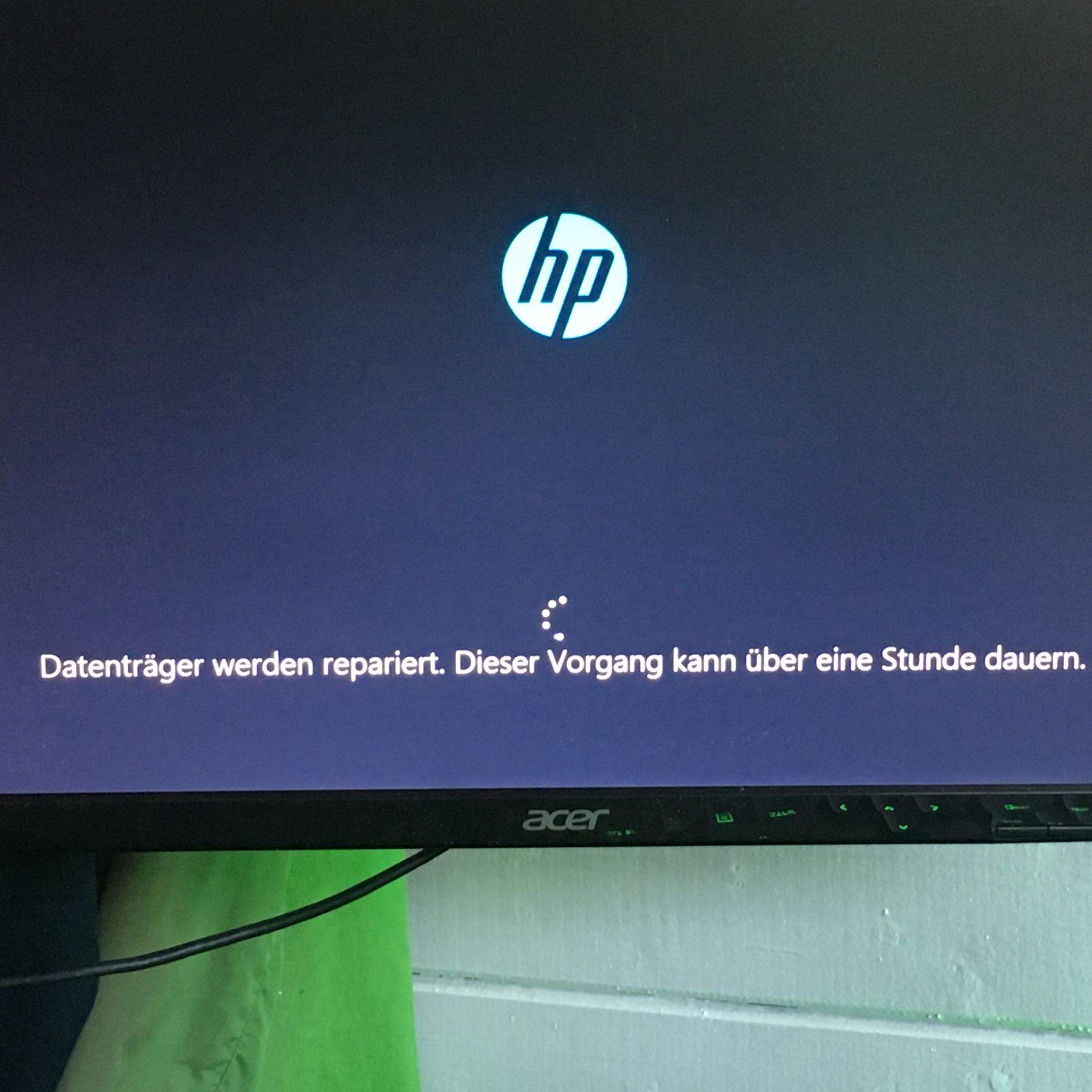 Datenträger werden repariert. Dieser Vorgang kann über eine Stunde