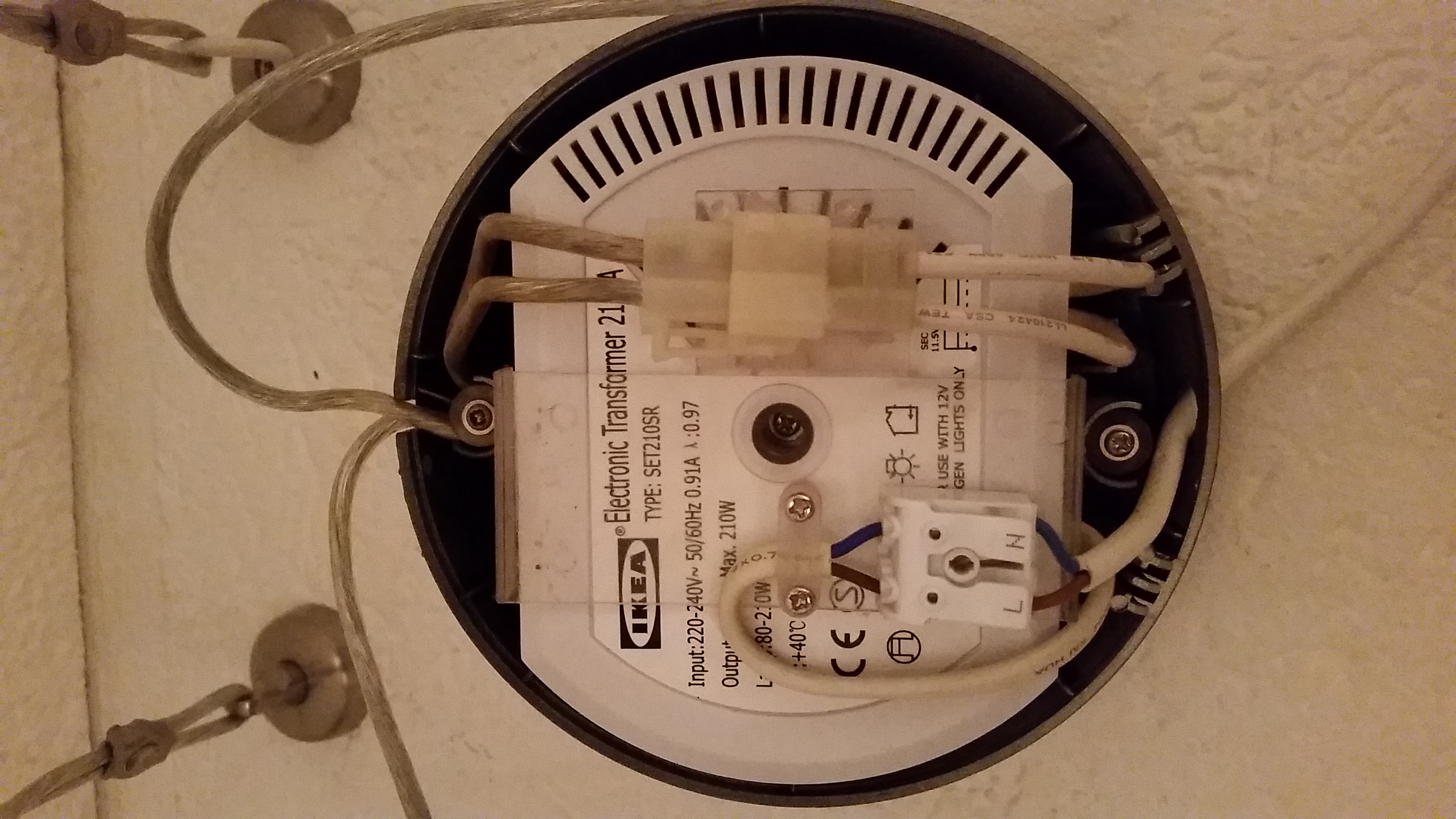 Deckenleuchte bzw. Trafo piept hochfrequent? (Elektronik, Deckenlampe)