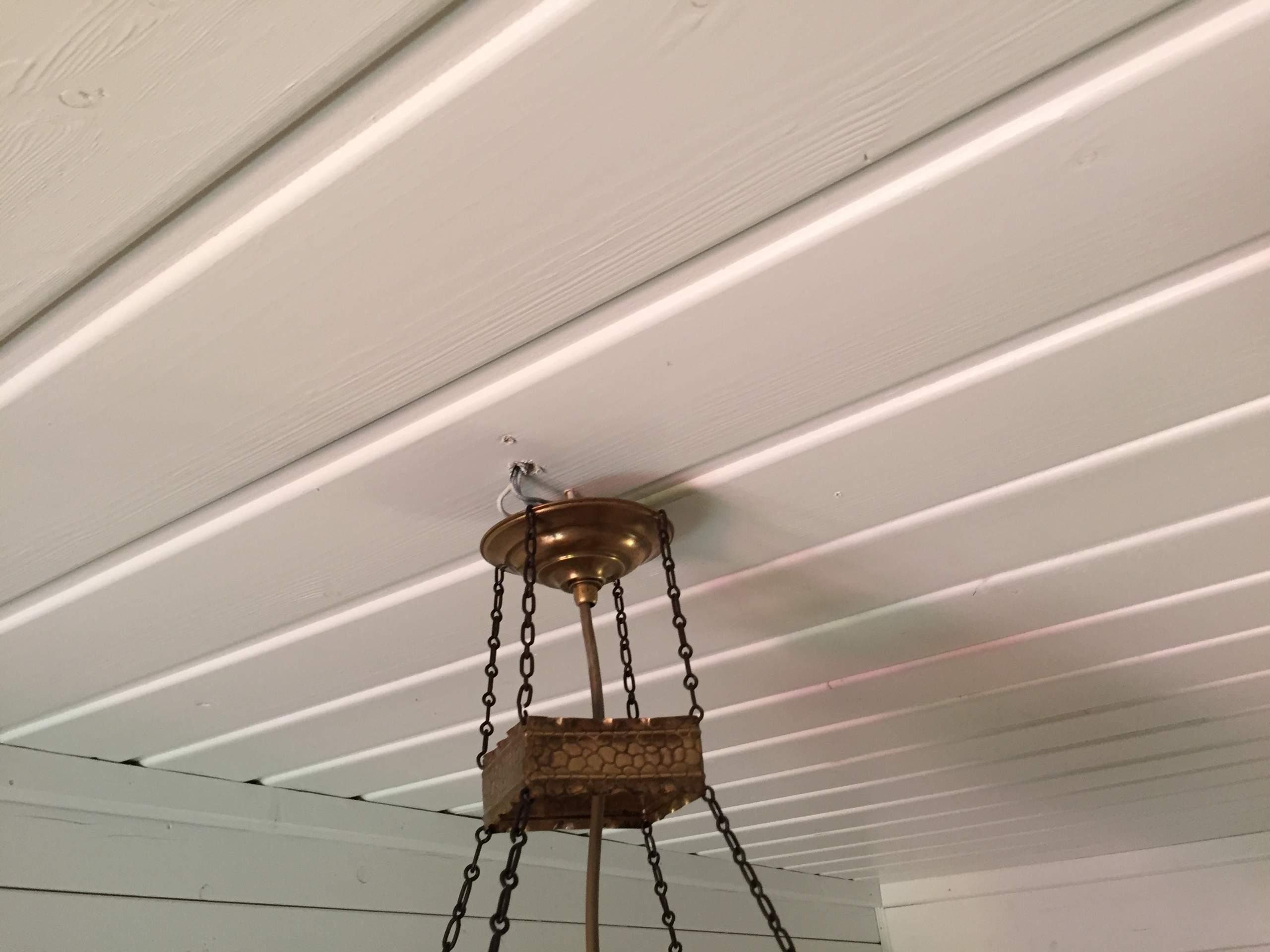 Deckenleuchten aufhängen, aber Lampenbaldachin zu tief, nicht wirklich