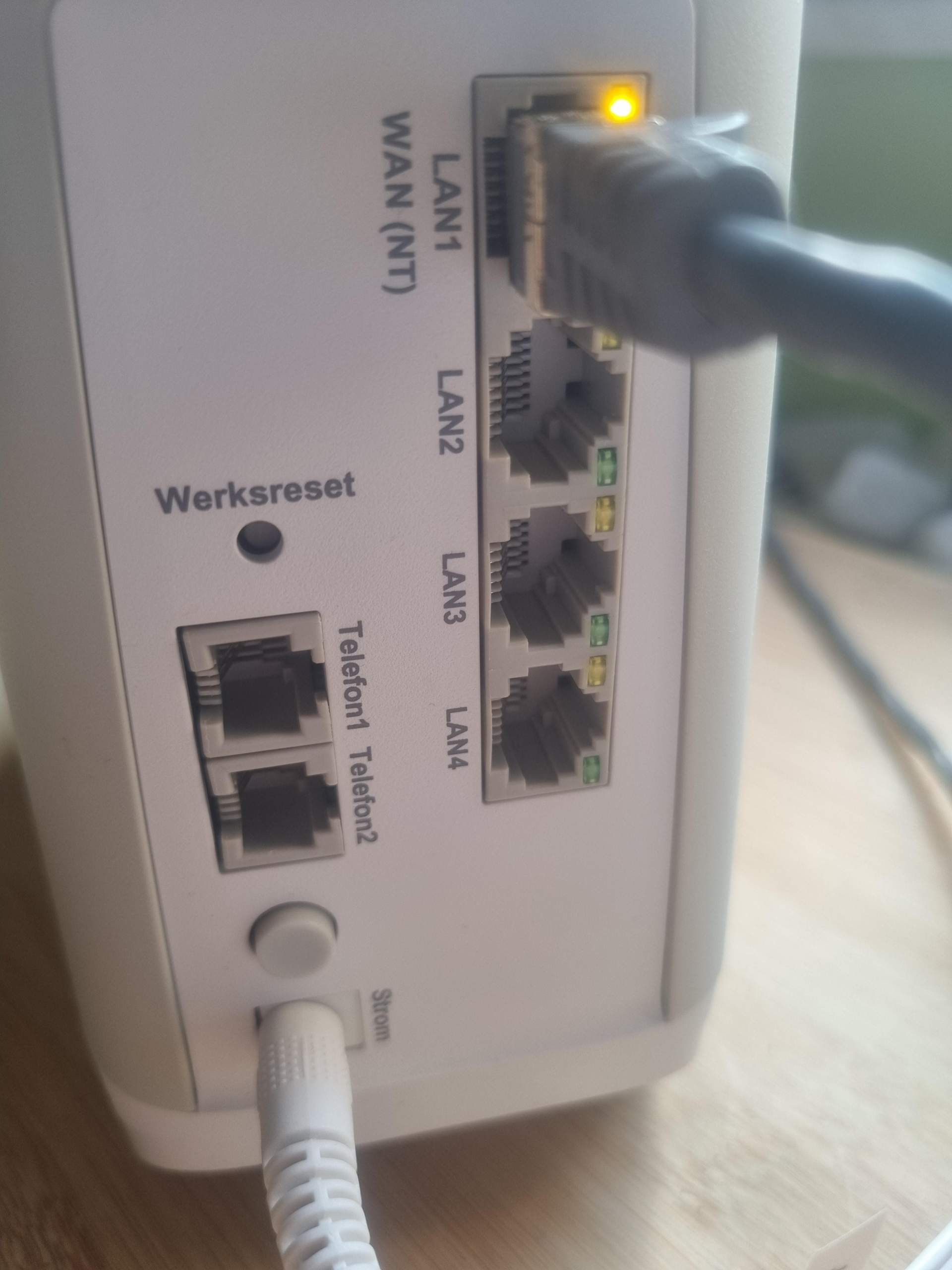 Dect Telefon an DG Wlan Plus Router anschließbar? (Technik, DECT-Telefon)