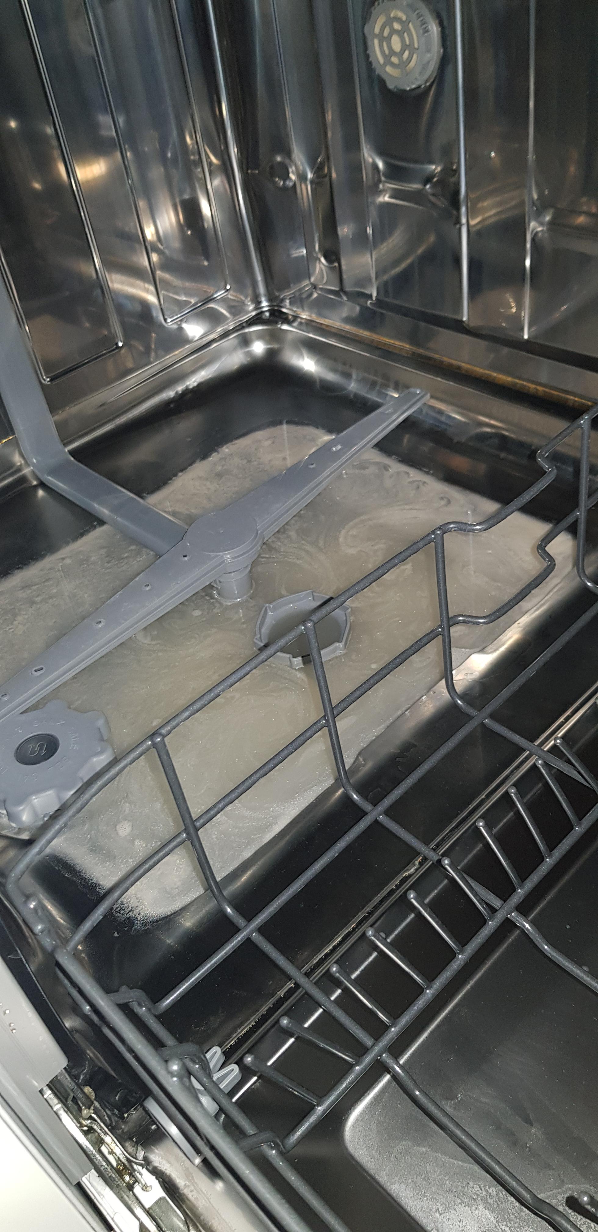 Die Spulmaschine Pumpt Das Wasser Nicht Ab Was Tun Technik Elektronik Haushalt