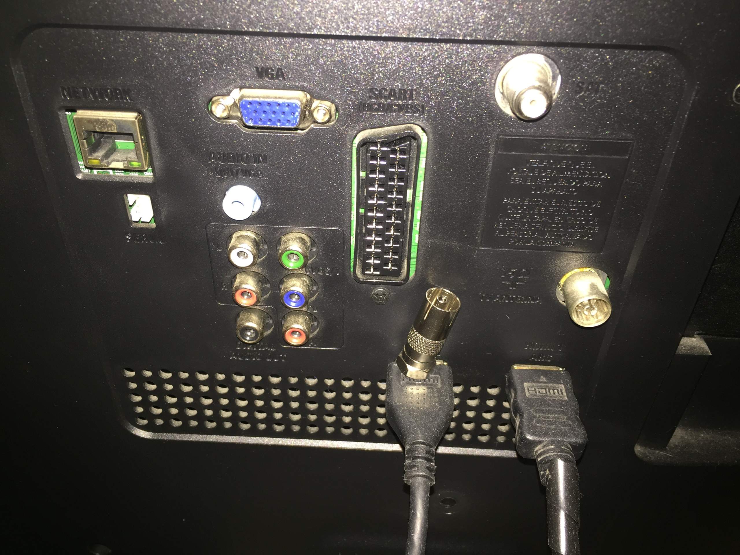 Dilemma mit Fernseher/kein Signal TV Steckdose in der Wand (Foto