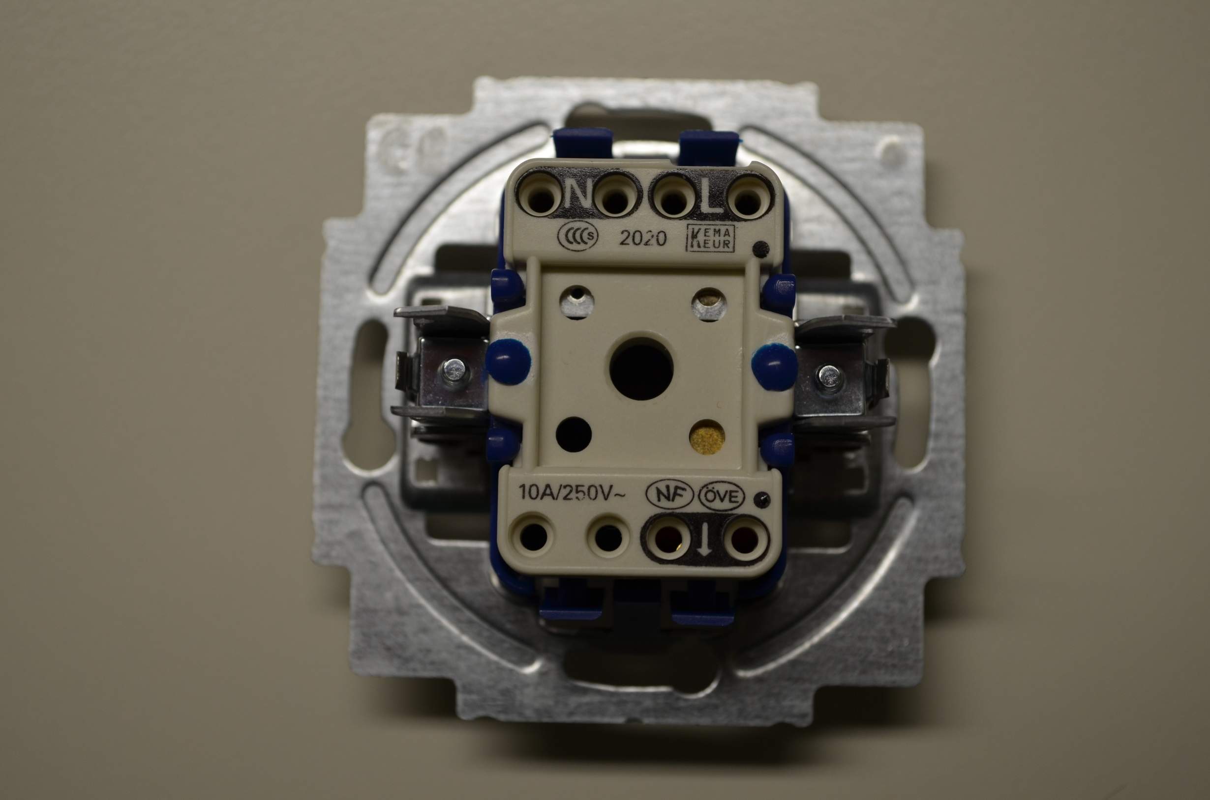 Dimmer Taster anschließen (Technik, Elektronik, Strom)