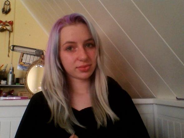 Bild 1 - (Haare, Haarfarbe, Tönung)