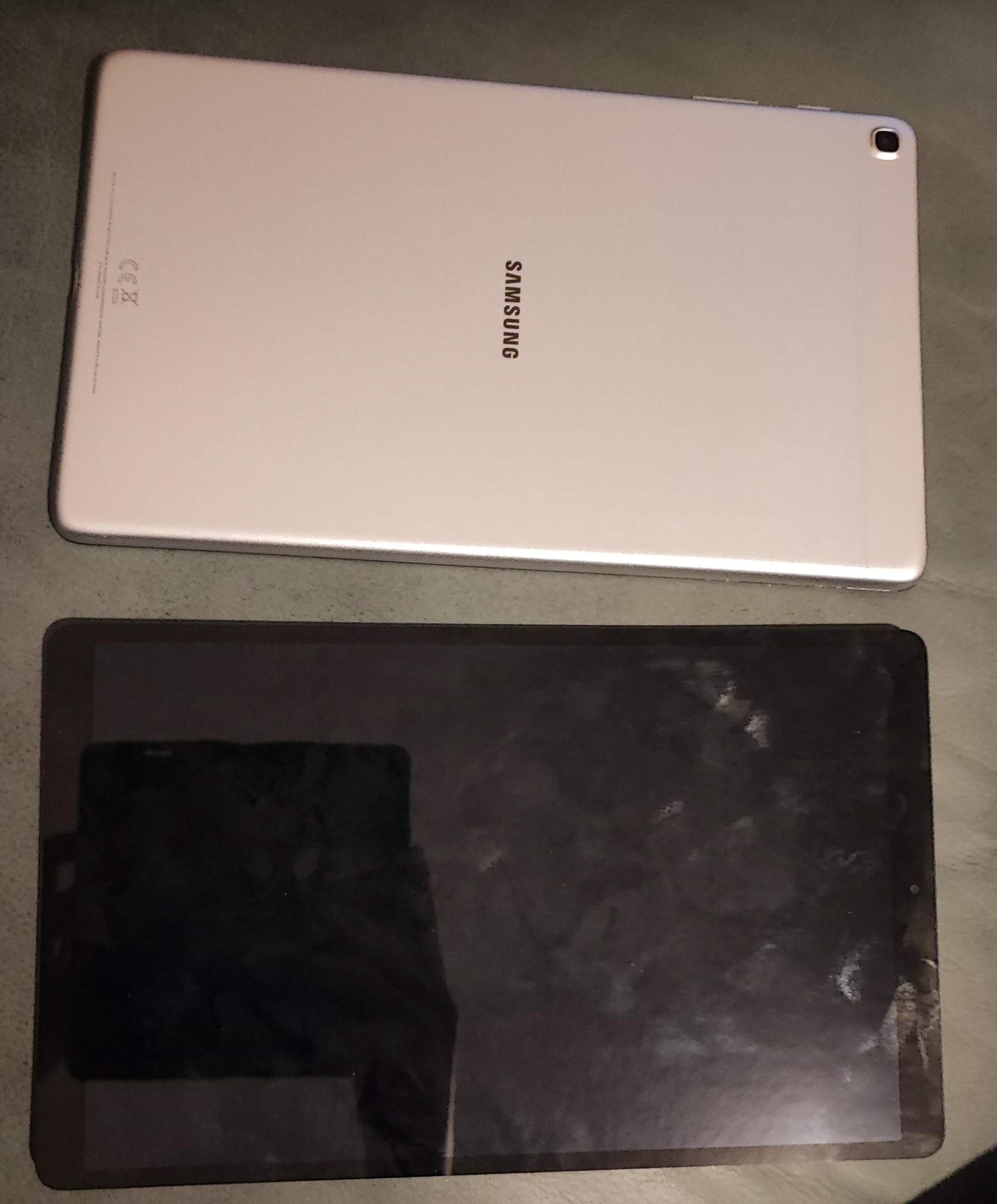Display löst sich vom Tablet, kaputt? (Technik, Handy, Samsung)