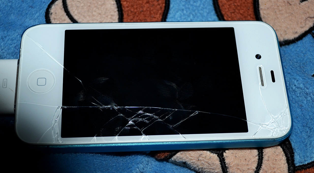 display risse im iphone (Versicherung, Media Markt, Riss)