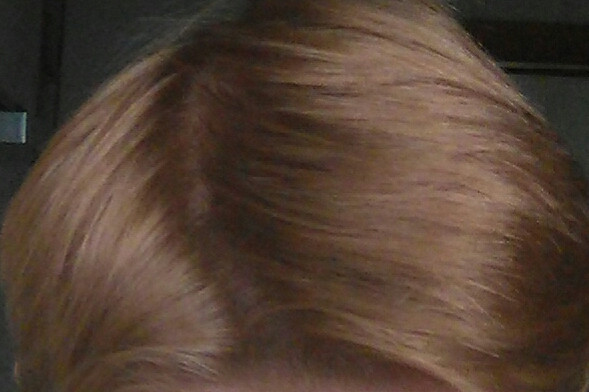 Dunkelblonde Coloration auf meinen Haaren (Bild)?