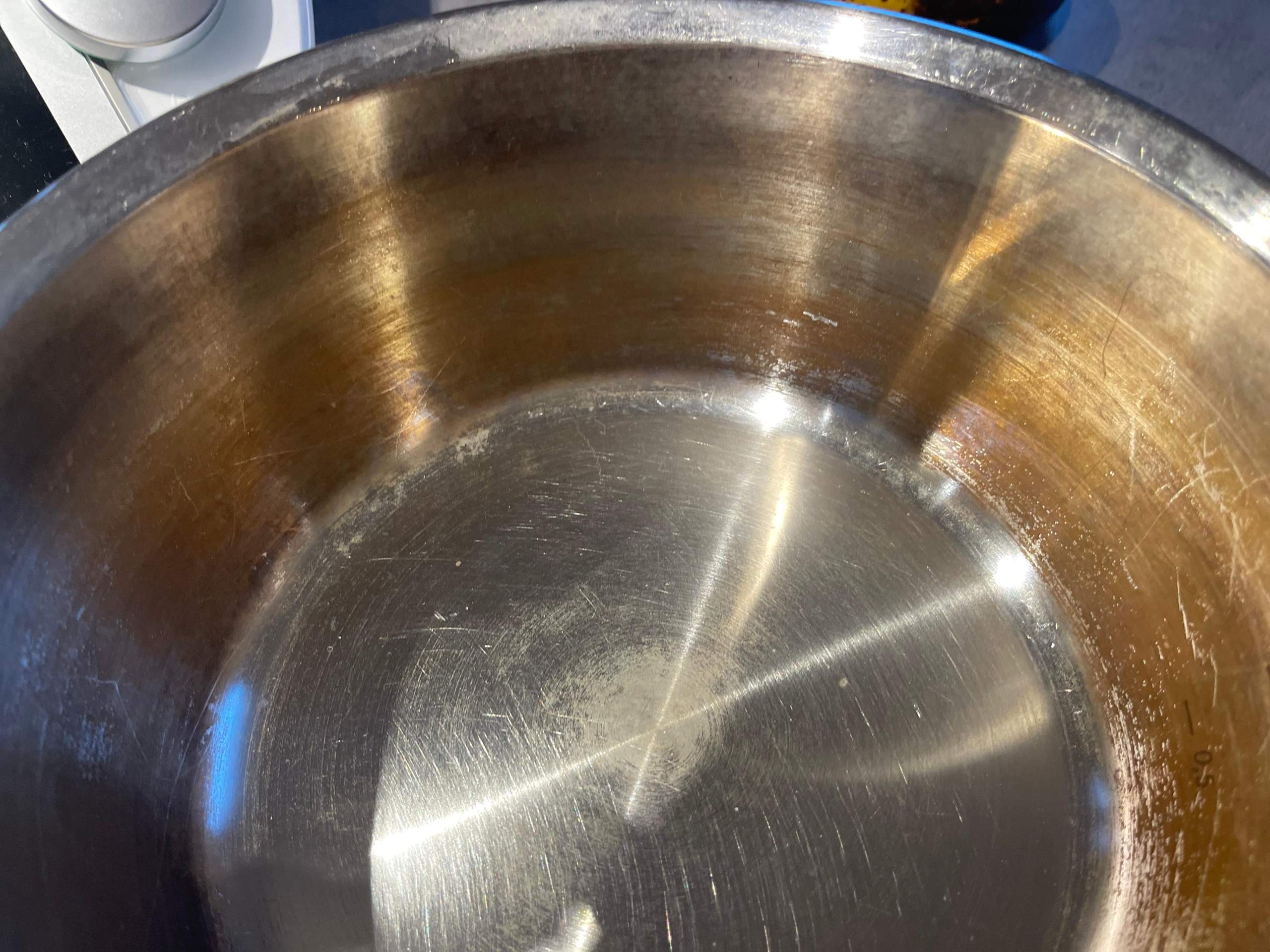 Dunkle Flecken Auf Edelstahl