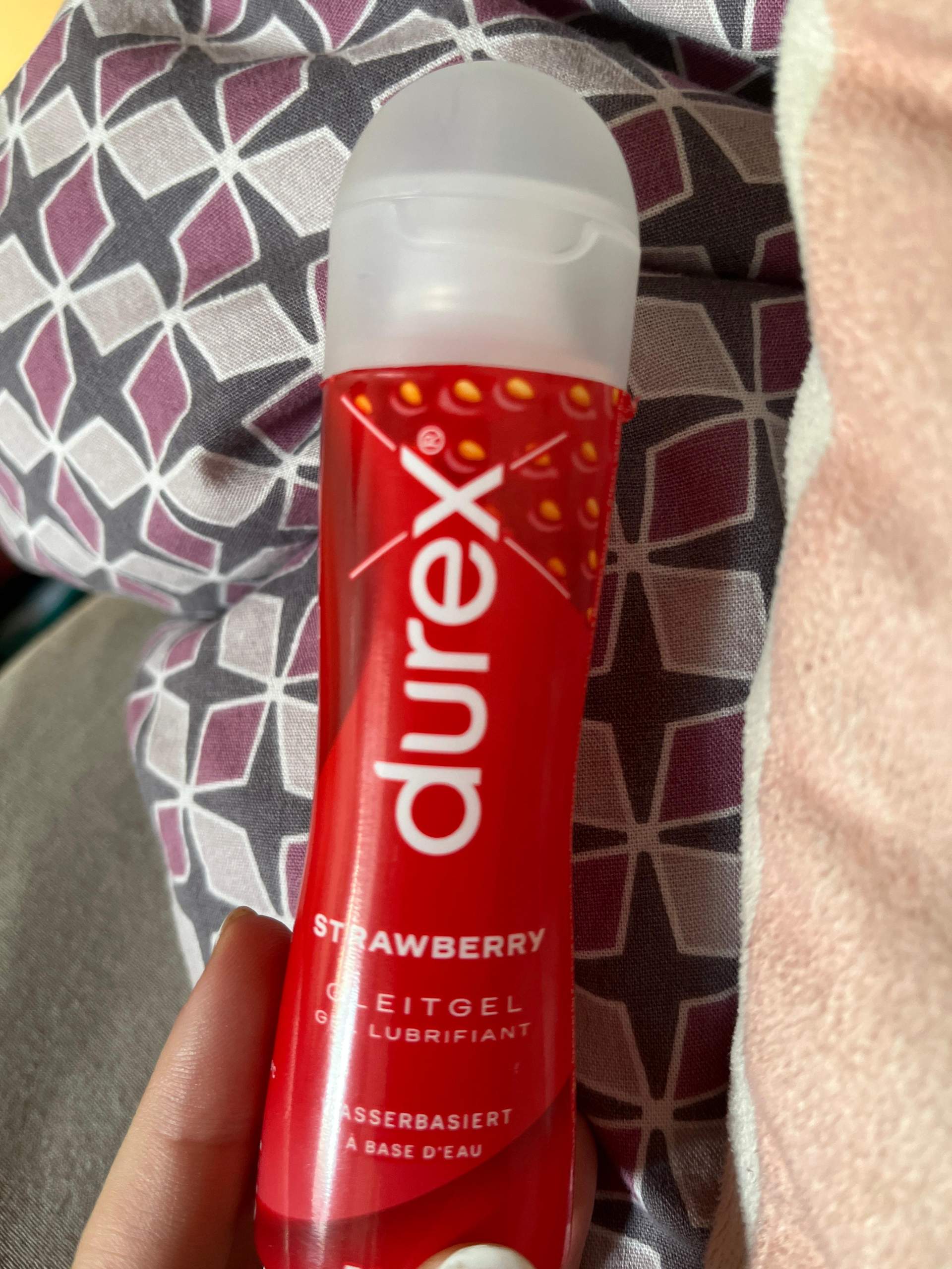 durex strawberry gleitgel essbar Durex Gleitgel Strawberry – Wasserbasiert, 50 Ml, PH-freundlich, Für Sanfte  Intimpflege & Mehr Spaß main image 0