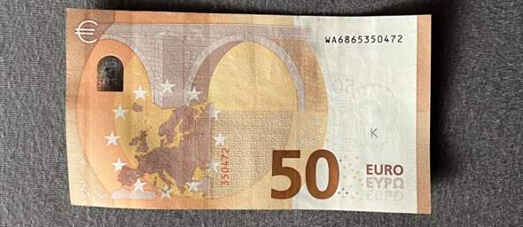 Ein Buchstabe auf einem 50€-Schein?