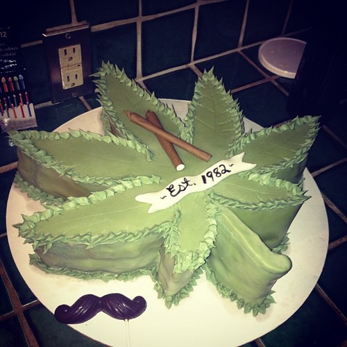 35+ elegant Vorrat Marihuana Kuchen Rezept : Die besten 25+ Weed birthday cake Ideen auf Pinterest / .da wir ja alle ende januar noch in weihnachtsstimmung sind dachten wir das wäre ganz passend.