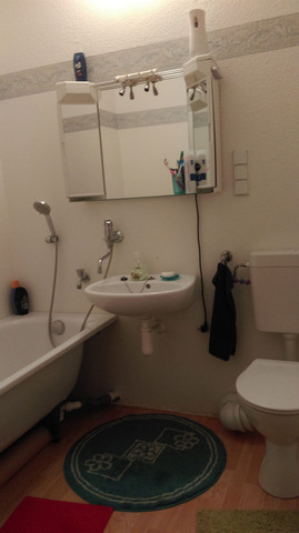 So sieht meine DDR Zeit Badezimmer aus - (Wohnung, Haushalt, Badezimmer)