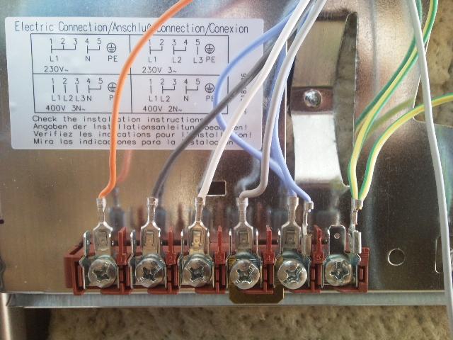 Elektroherd mit 2 Phasen, N- und PE-Leiter anschließen