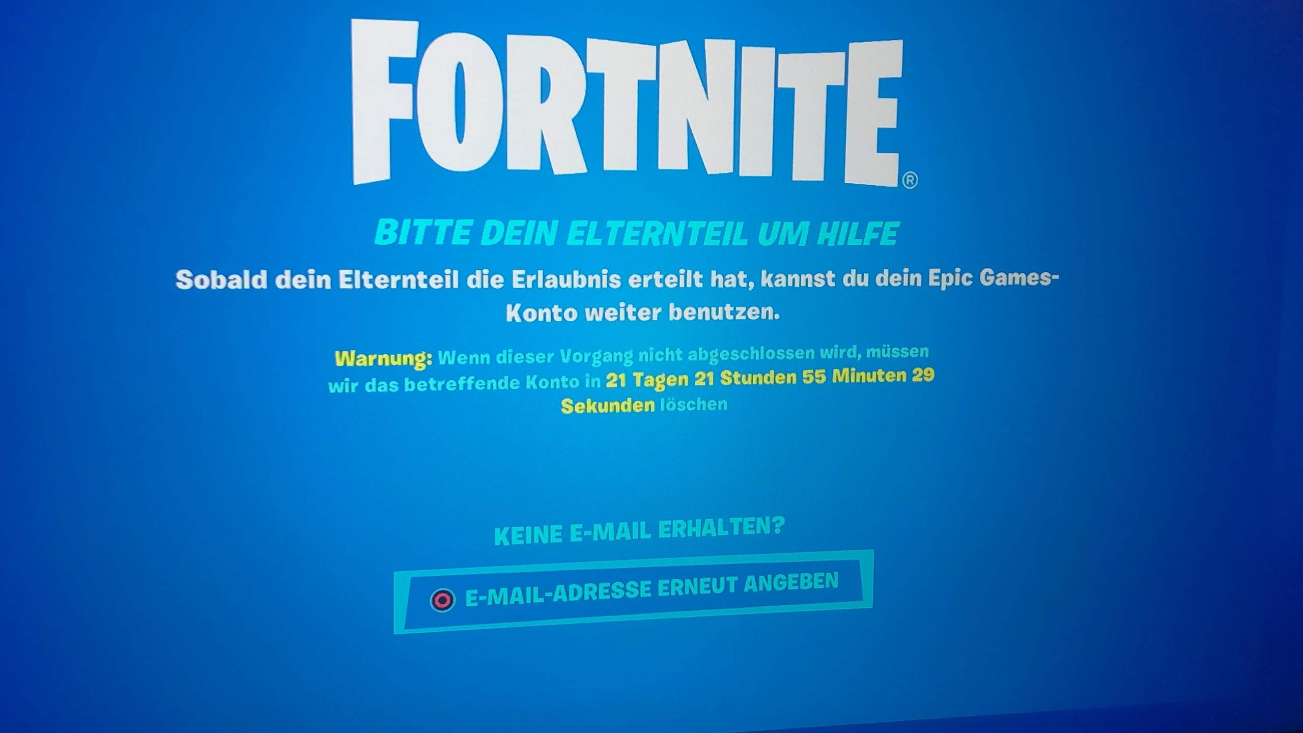 hun er robot fejre epic games Account wird in 30 Tagen gelöscht? (Spiele und Gaming, Fortnite,  Fall Guys Ultimate Knockout)