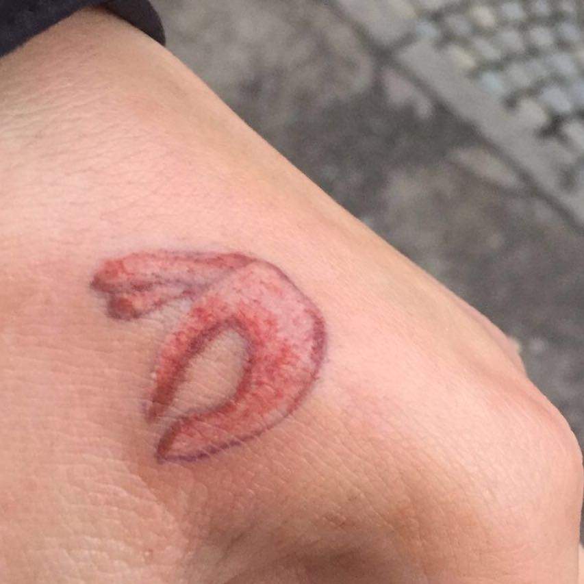 Er sticht sehr gute und sehr schlechte tattoos ich bin verwirrt