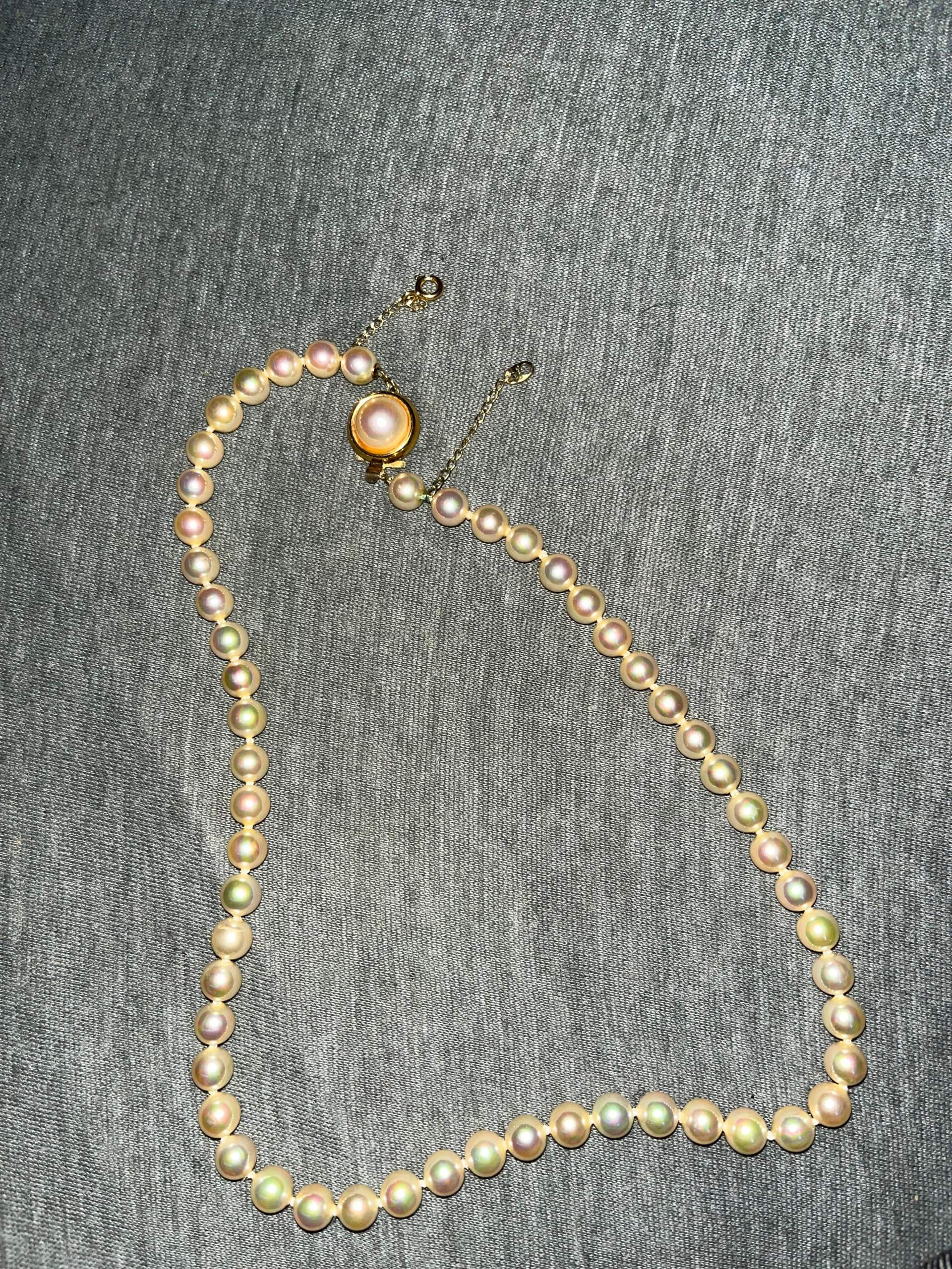 Erkennt jemand diese Perlenkette? (Frauen, Schmuck, Wert)