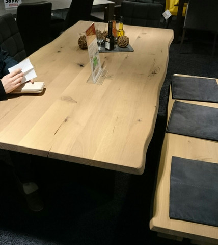 Tisch  - (Tisch, Esstisch)