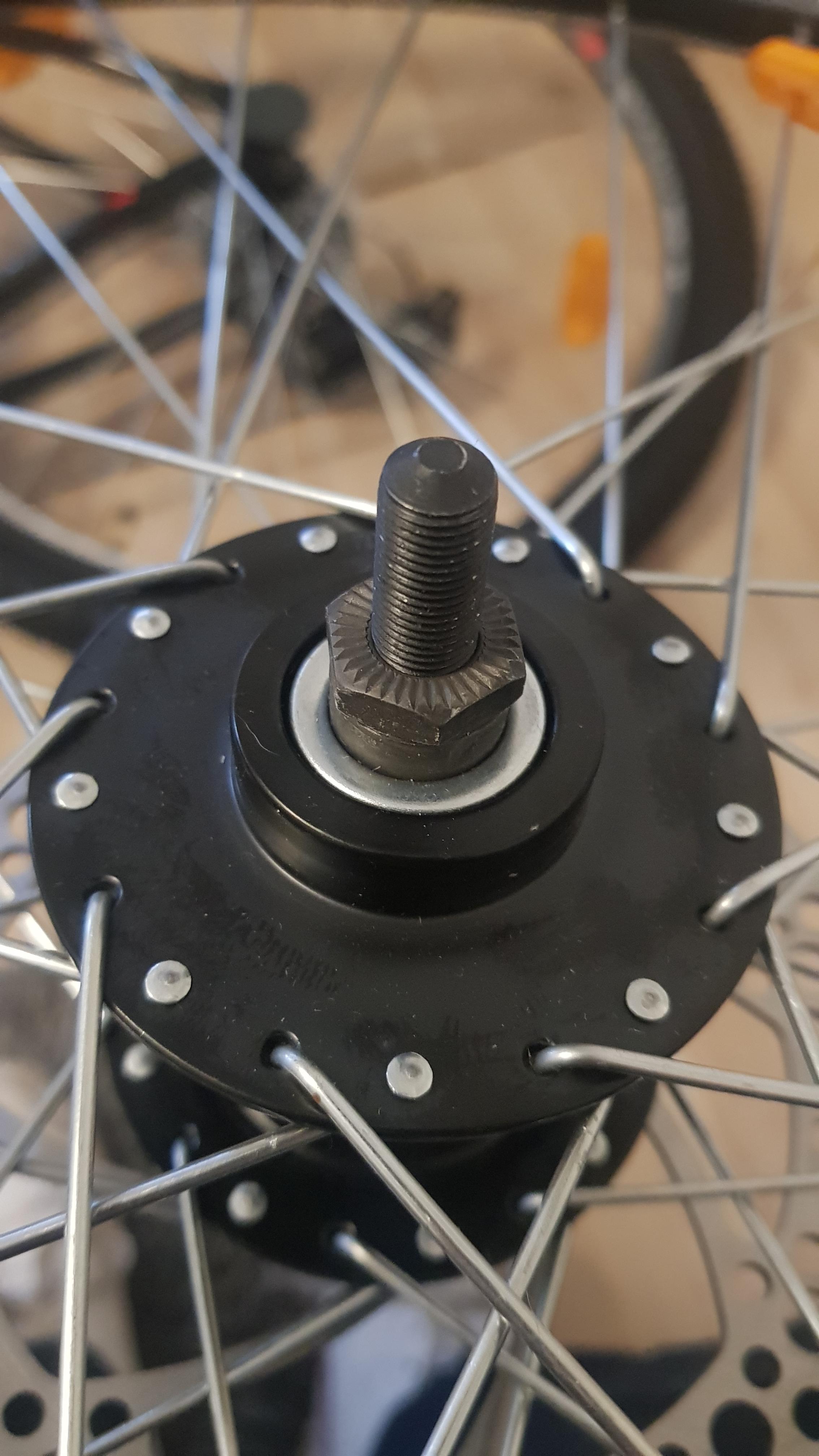 Fahrrad Vorderrad an montieren? (Technik, Reifen